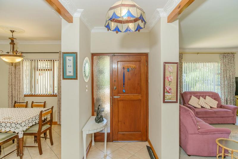 3 Bedroom Property for Sale in Meadowridge Western Cape